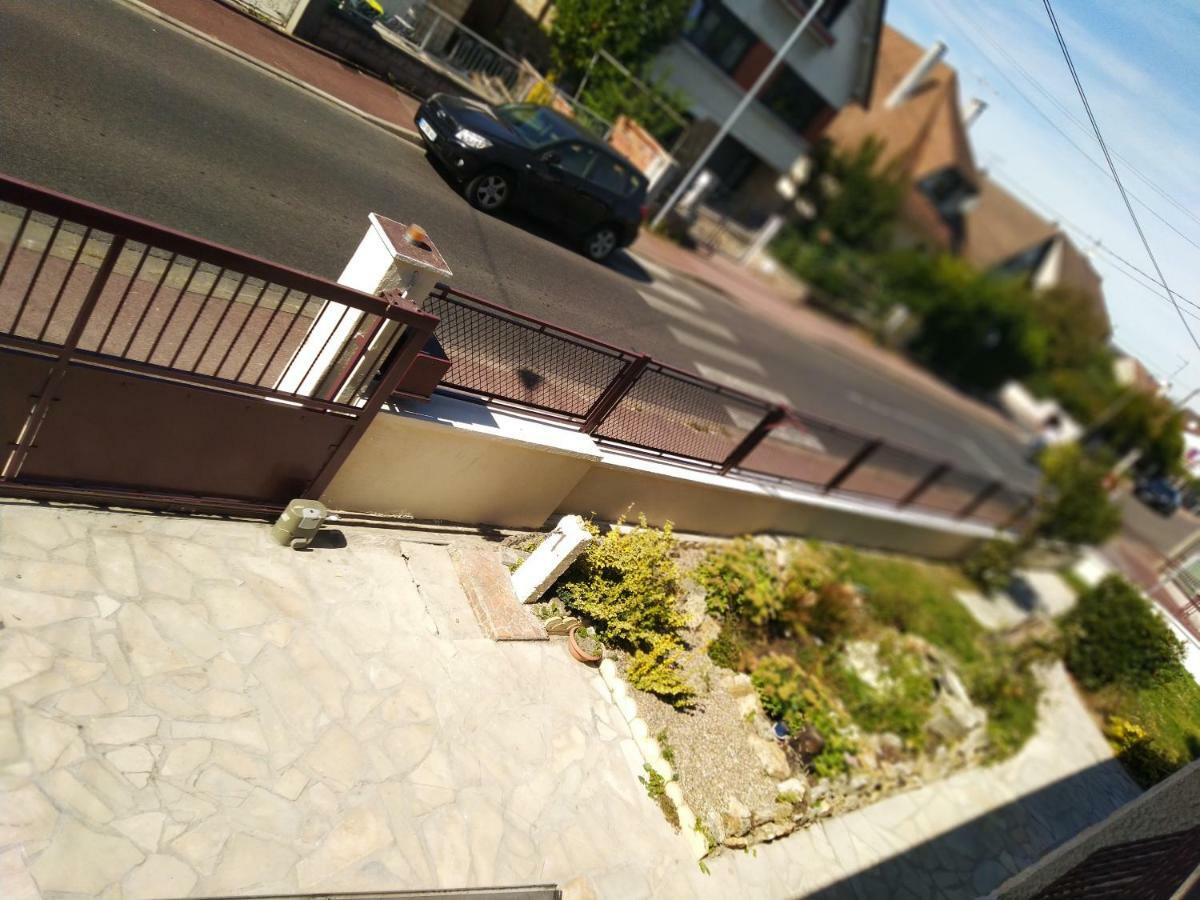 Paradis Tremblay-en-France Exterior photo